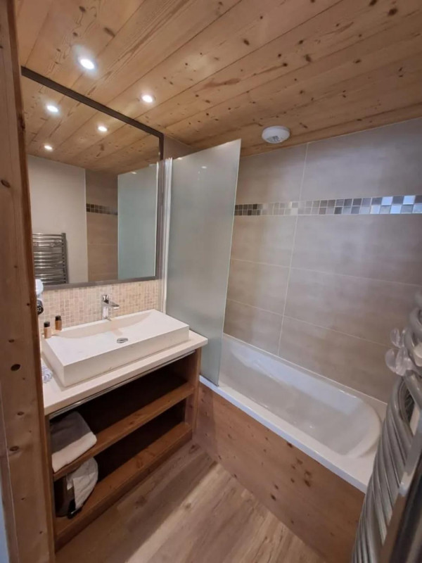 app4traversant-6p-source-arc-10-1063705