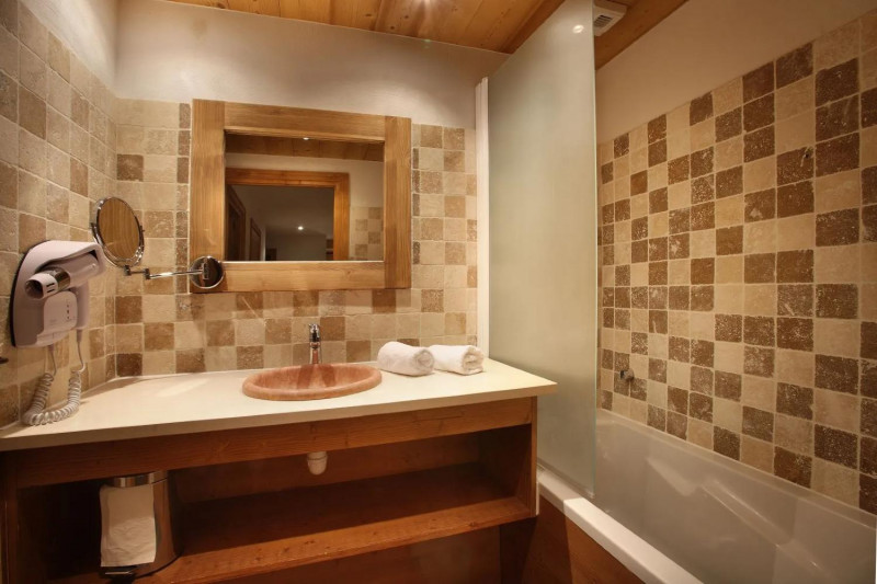 app5-1012p-cime-arc-5-1048390