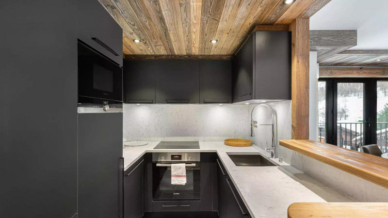 appartement-ourson-5-location-chalets-covarel-val-disere-alpes-france-cuisine-jpg-1450536