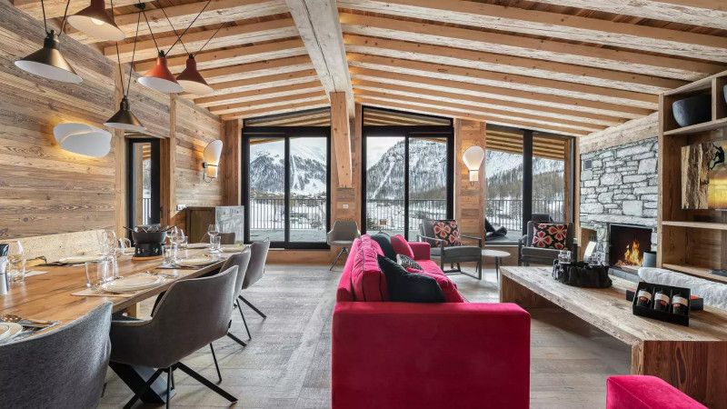 appartement-penthouse-chamois-1-location-chalets-covarel-val-disere-alpes-france-salon-jpg-1450578