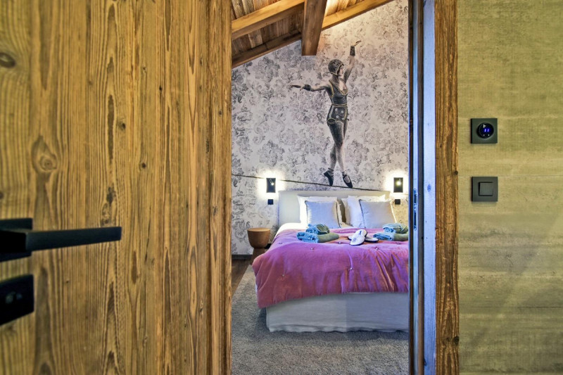 b0882778-f2ae-44a8-82d0-dadb5f8df8fe-1451201