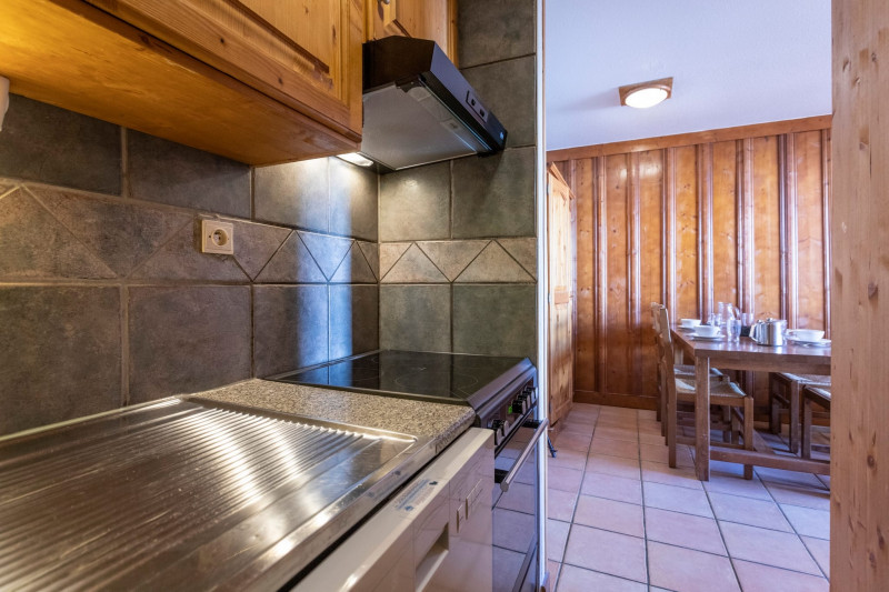 balcons-vt-apt2-val-thorens-kitchen-1462524