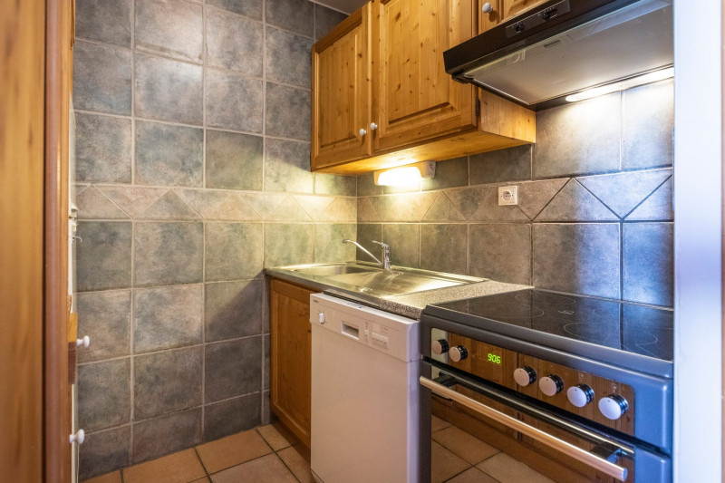balcons-vt-apt2-val-thorens-kitchen-2-1462523