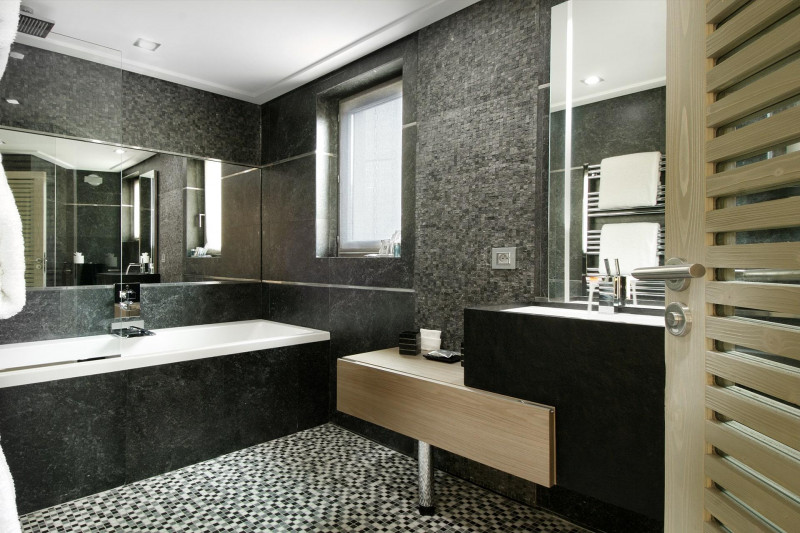 black-pearl-val-d-isere-5-bedroom-chalet-bathroom-1452083