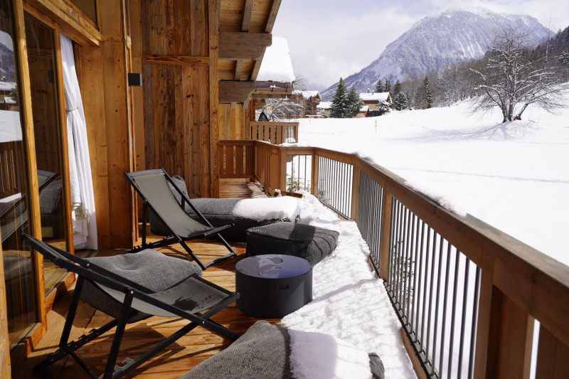 c2e06e2c-2cce-41cd-af15-60b91ea46510-1451501