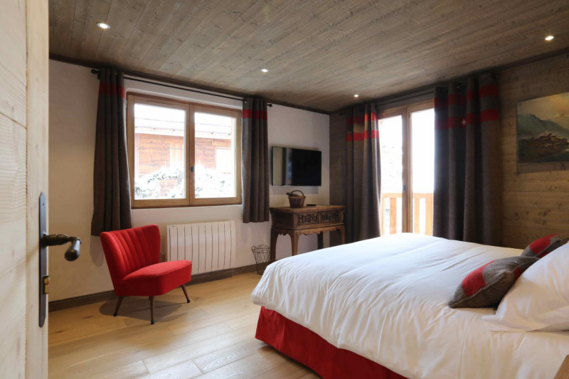 c8a21f83-7711-4b01-b519-537eb1ea9484-1451910