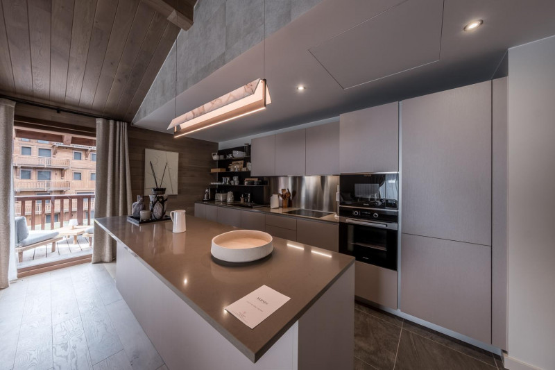 c97aef58-8f7f-47c7-9988-ca98d14f75e4-1451587