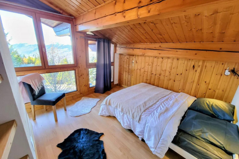 chalet-8-personnes-8-1462837 chalet-8-personnes-8-1462837