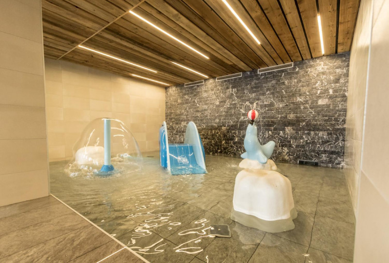 chalet-altitude-arc-2000-kids-pool-10-263955