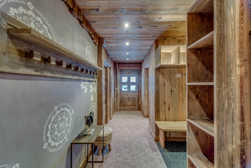 chalet-annapurna-luxury-5-bedrooms-with-hot-tub-sauna-15-1464630