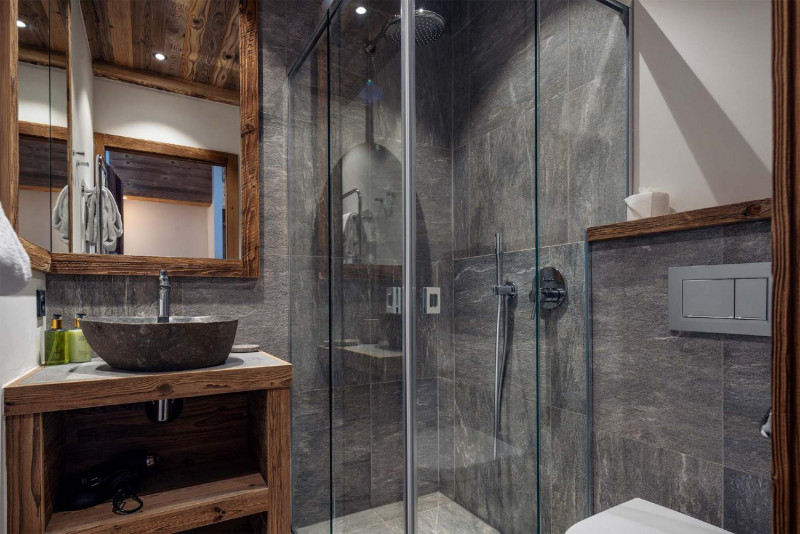 chalet-arda-bathroom-2-1452892 chalet-arda-bathroom-2-1452892