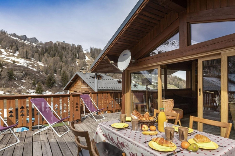 chalet-boudu-terrace-1450105