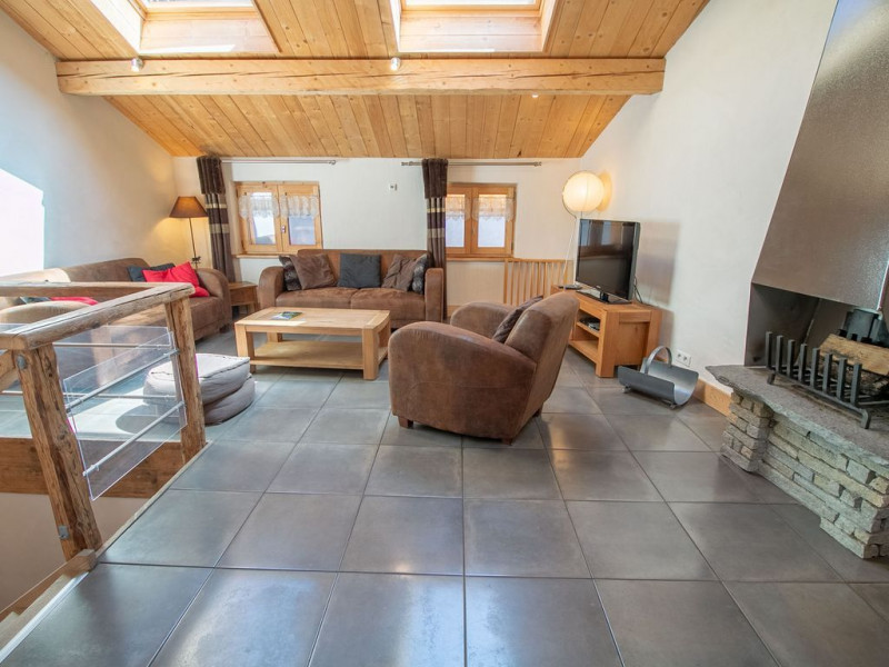 chalet-croquette-meribel-living-room-2-326155