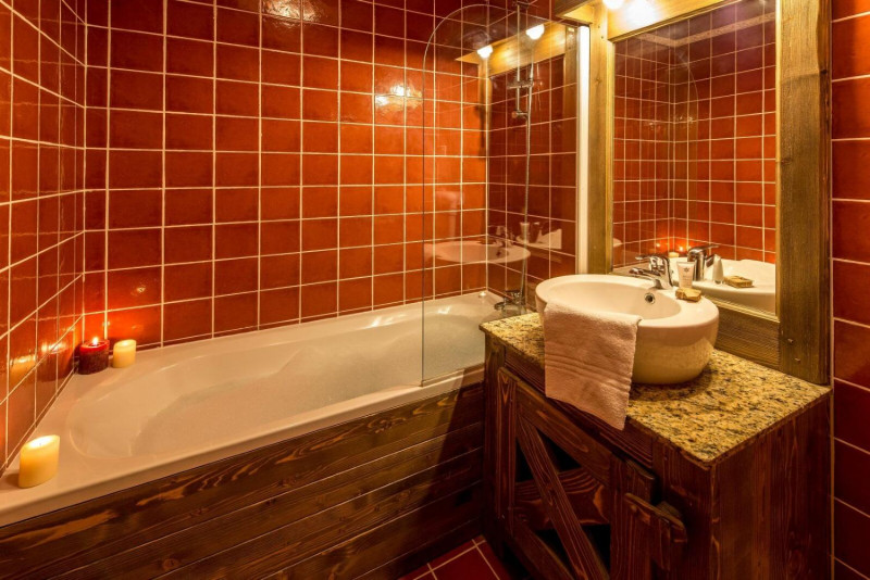 chalet-de-l-ours-bathroom-1459919