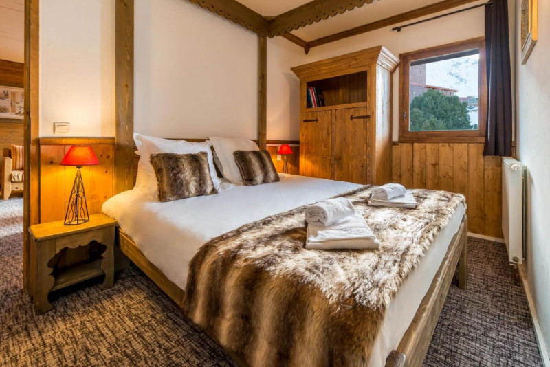 chalet-de-l-ours-bedroom-1459933 chalet-de-l-ours-bedroom-1459933