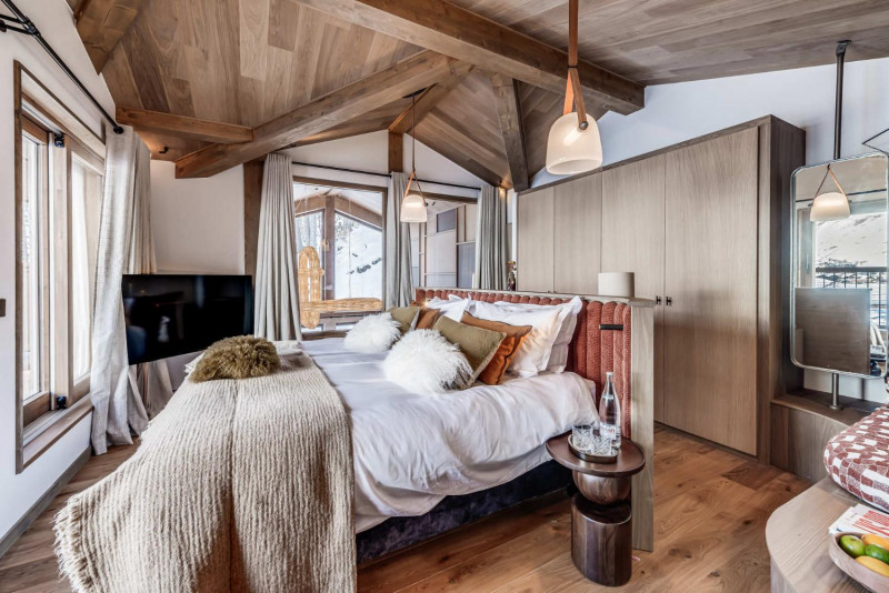 chalet-des-legendes-ref-b13-12-people-5-bedrooms-center-west-val-d-is-re-22-1464574 chalet-des-legendes-ref-b13-12-people-5-bedrooms-center-west-val-d-is-re-22-1464574