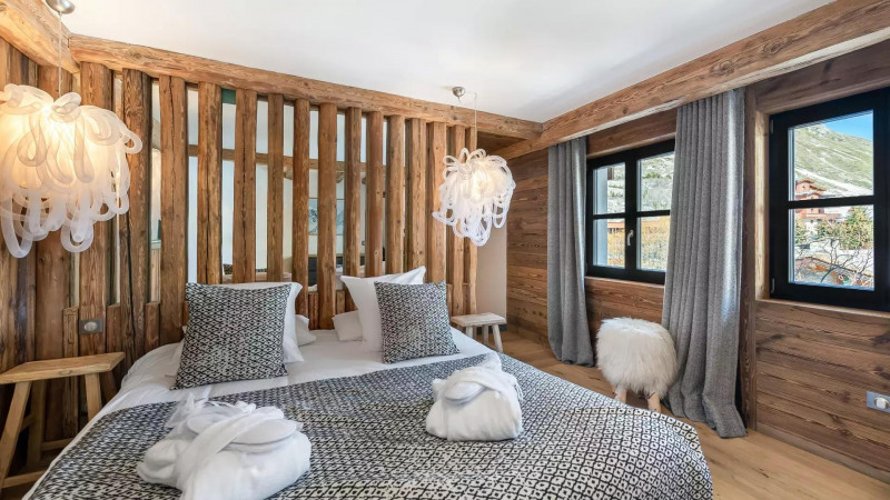 chalet-face-location-chalets-covarel-val-d-ise-re-alpes-france-chambre-3-jpg-1450647