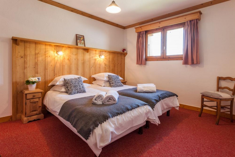 chalet-foehn-meribel-bedroom-1453100
