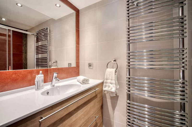 chalet-fraidieu-tignes-bathroom-1458778