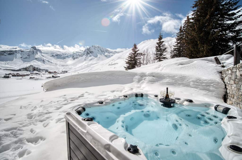 chalet-fraidieu-tignes-hot-tub-1458784
