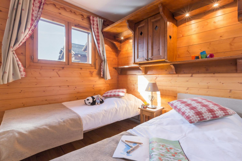 chalet-hermine-val-thorens-twin-bedroom-1094975