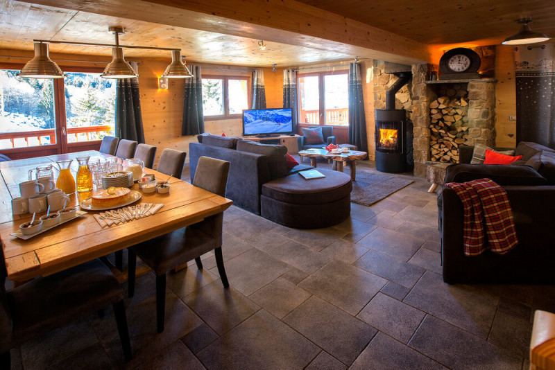 chalet-la-petite-meribel-living-2-394560