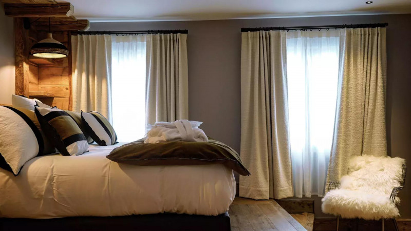 chalet-le-cre-t-location-chalets-covarel-val-d-ise-re-alpes-france-chambre-2-jpg-1450400