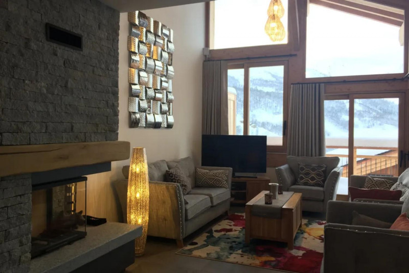 chalet-tawny-14-1463207