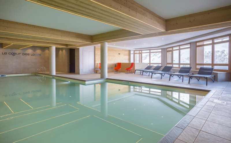 club-le-coeur-des-loges-les-menuires-swimming-pool-461445