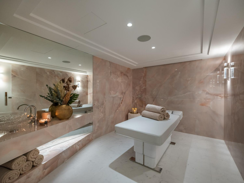 d98911bb-813e-4402-b9e6-e956186399f2-1451408