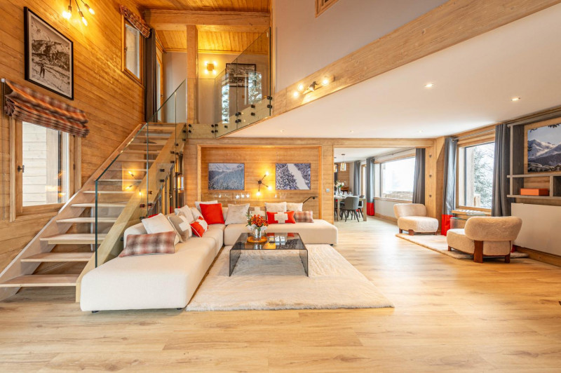 e14ec7d2-60c9-45d1-8b2a-f50f1a670177-1451663