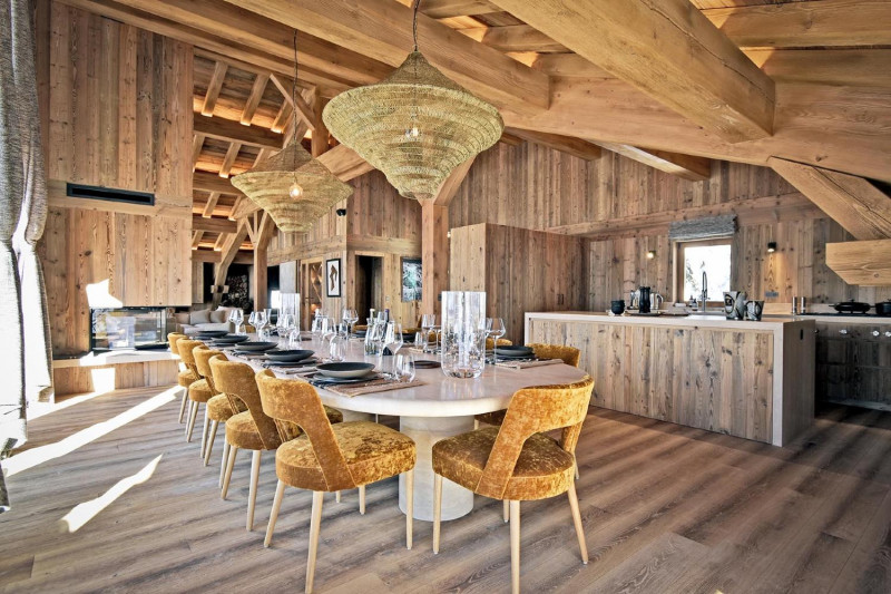 e264ea24-b879-46bb-992f-5301ade36504-1451078