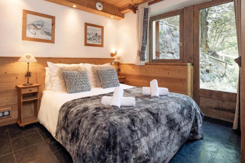 e283b8fc-fa06-4f9d-ab19-b7b56a05986a-1450993