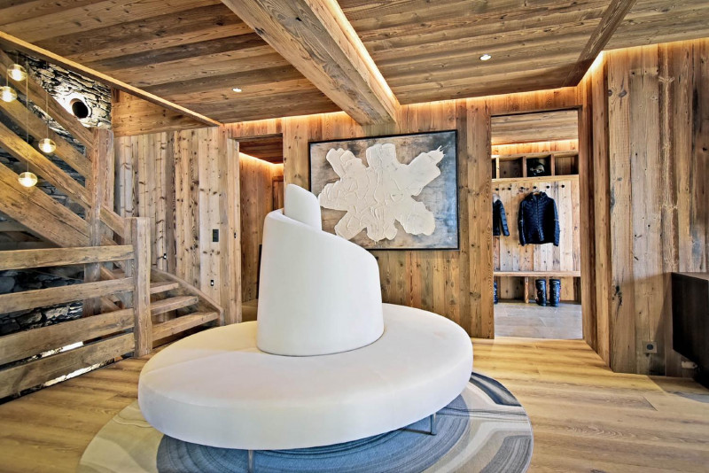 ec6f63b9-7a35-4ba3-accf-5f17536f90e3-1451076