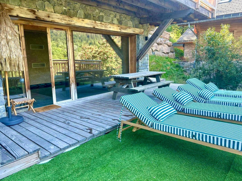 ecb8333d-171c-48ff-b440-99ec3cdb5002-1451012