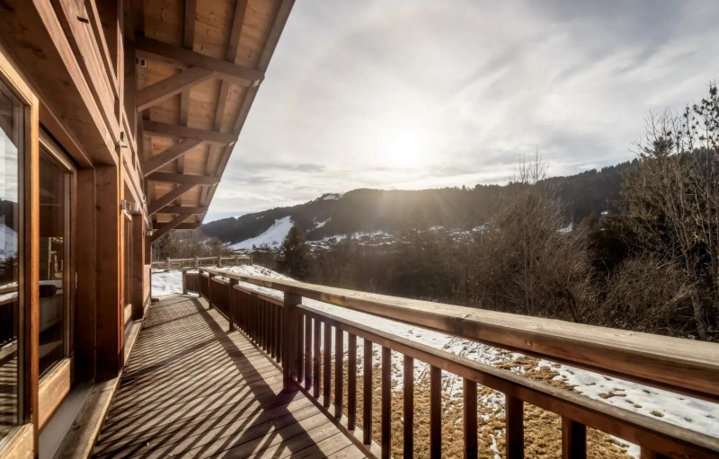 elevation-alps-chalet-sunnyside-balcomy-views-of-pleney-1465917