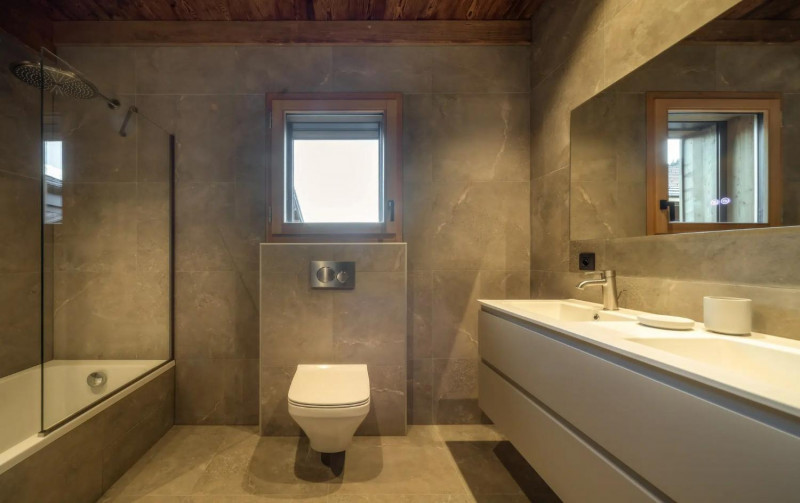 elevation-alps-snow-star-lodge-bedroom-4-ensuite-bathroom-1462375 elevation-alps-snow-star-lodge-bedroom-4-ensuite-bathroom-1462375
