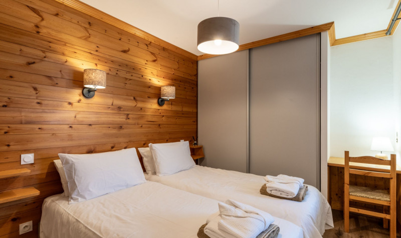 evergreen-bedroom-3-299087