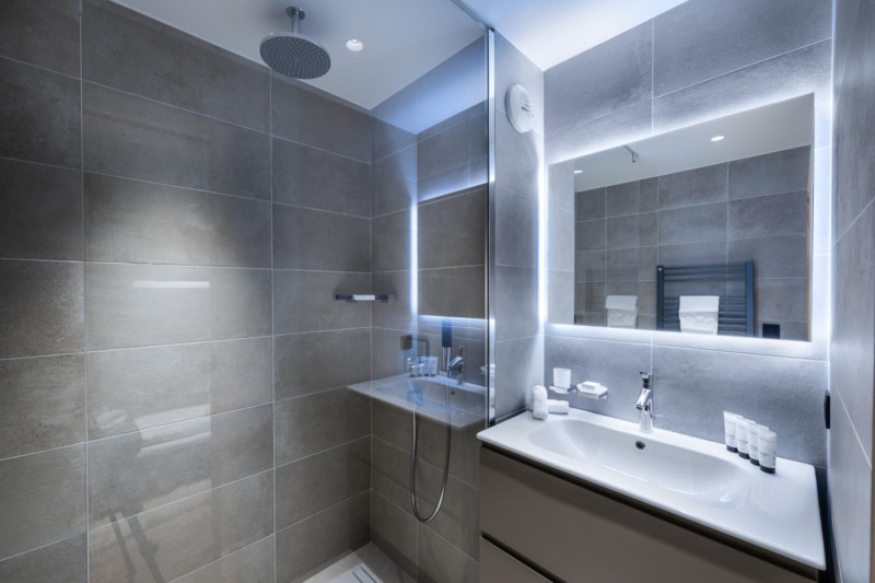 falcon-meribel-philippe-gal-a11-106-753101