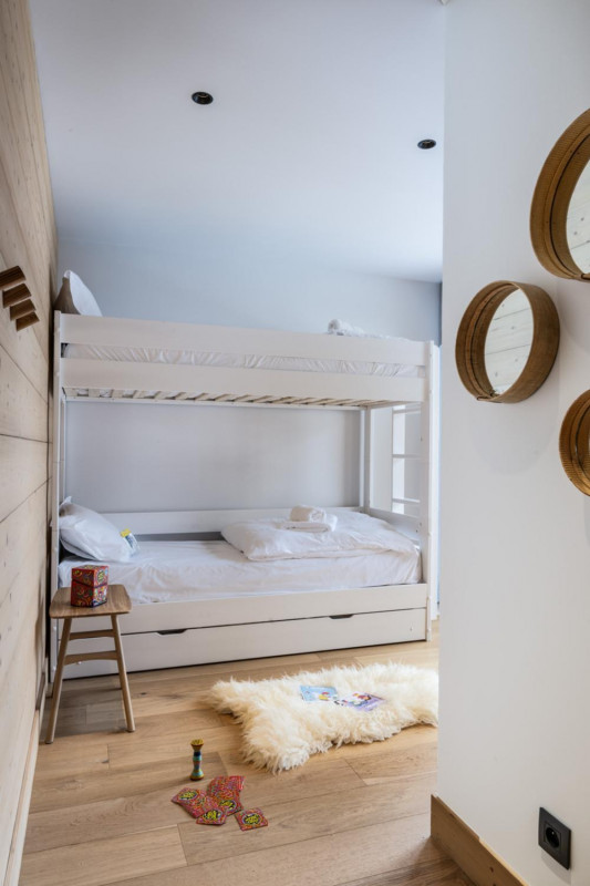 falcon-meribel-philippe-gal-a20-200-753110