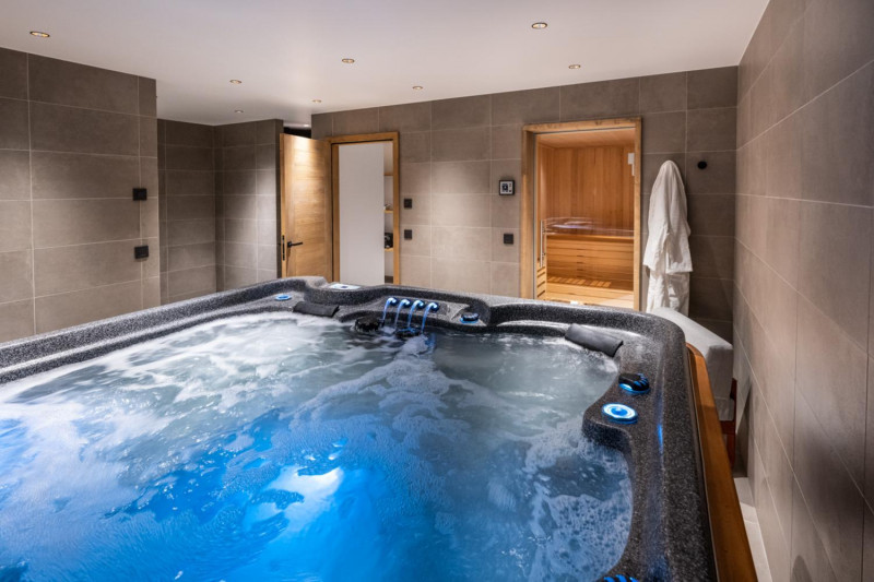 falcon-meribel-philippe-gal-b01-052-753154