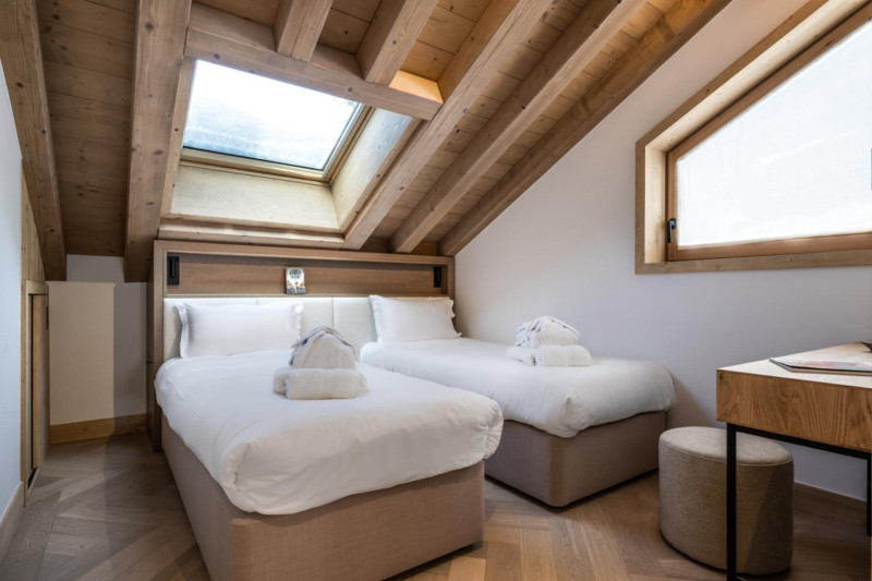 falcon-meribel-philippe-gal-b40-072-753214