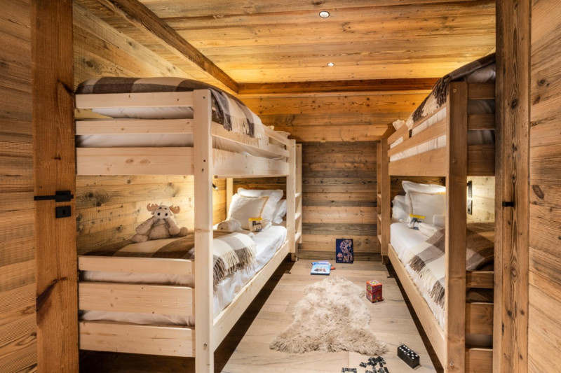 falcon-meribel-philippe-gal-f12-092-753404