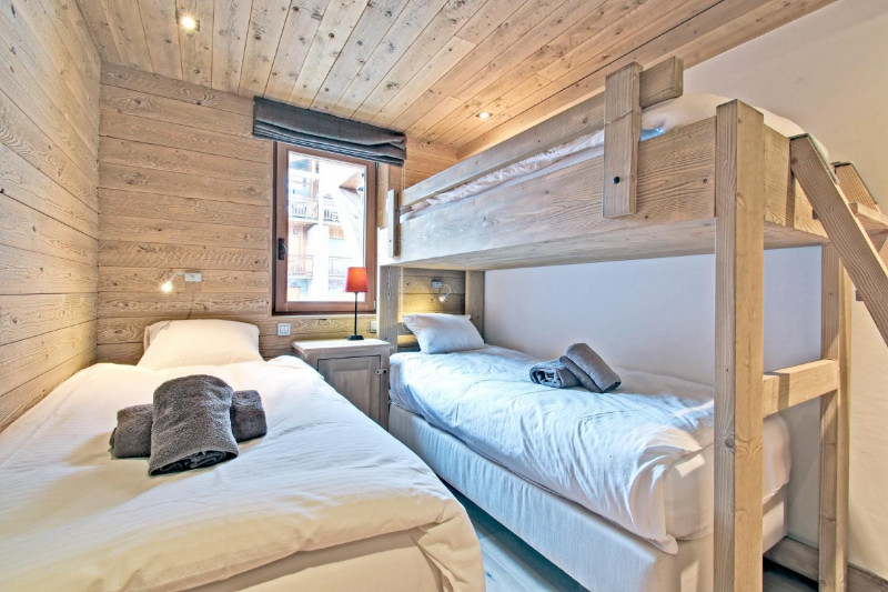 fea9039c-900b-4926-ab12-a20d6622f3ab-1451173