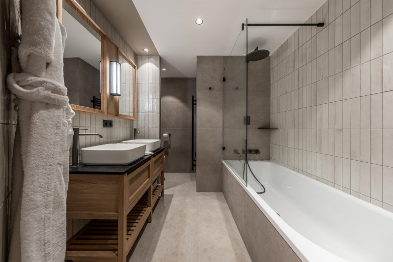 genepi-apartment-302-meribel-bath-room-1462808