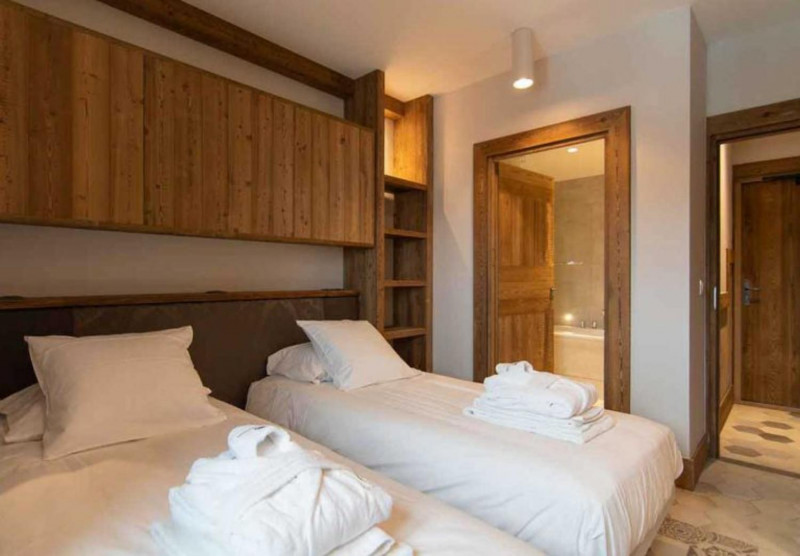 img-12-chalets-cocoon-appartement-luxe-5-etoiles-skis-aux-pieds-bord-de-piste-val-thorens-768x534-1463272 img-12-chalets-cocoon-appartement-luxe-5-etoiles-skis-aux-pieds-bord-de-piste-val-thorens-768x534-1463272