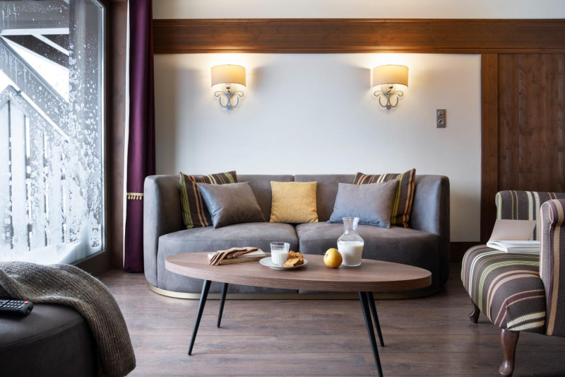 kashmir-3p4-view-no27-living-room-3-326104