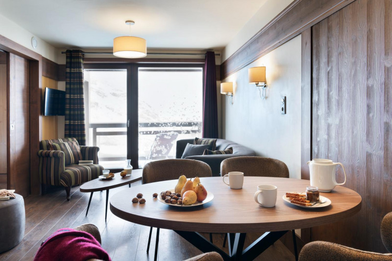 kashmir-3p4-view-no27-living-room-326066