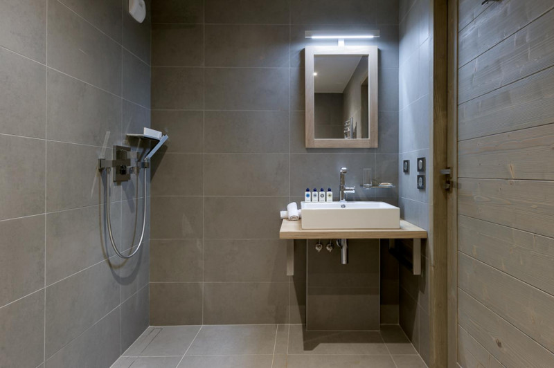 le-c-apt-a01-1-752902