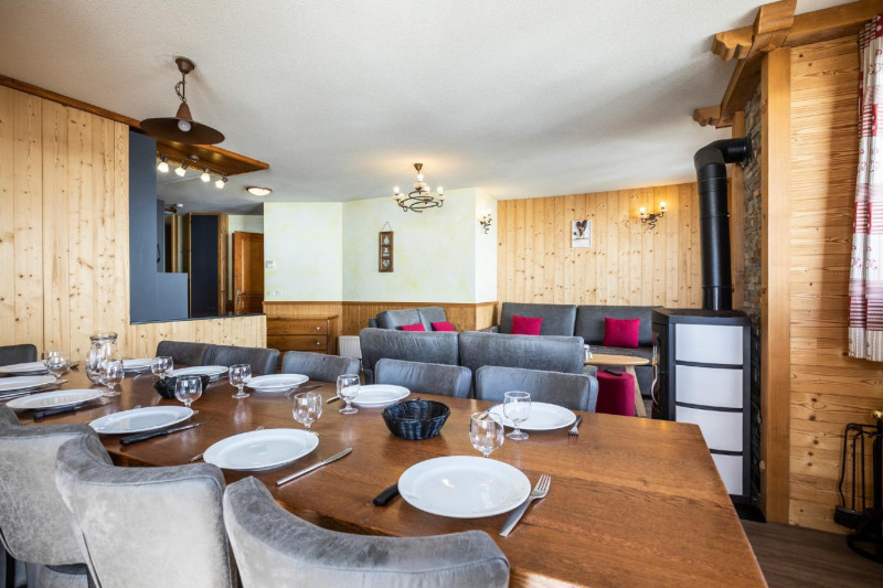 les-balcons-val-thorens-10-12-living-2-306179